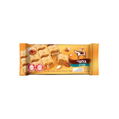 Blondie Para chocolate with almonds bar